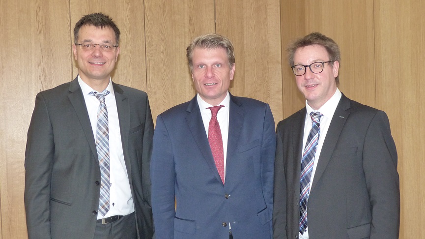 v.l.n.r J. Oppolzer – T. Bareis, MdB – Dr. M. Preusch v.l.n.r J. Oppolzer – T. Bareis, MdB – Dr. M. Preusch